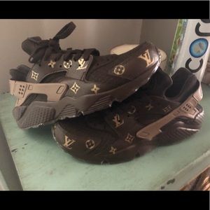 Custom Nike Huarache (9 1/2)